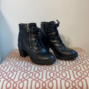 Steve Madden black booties